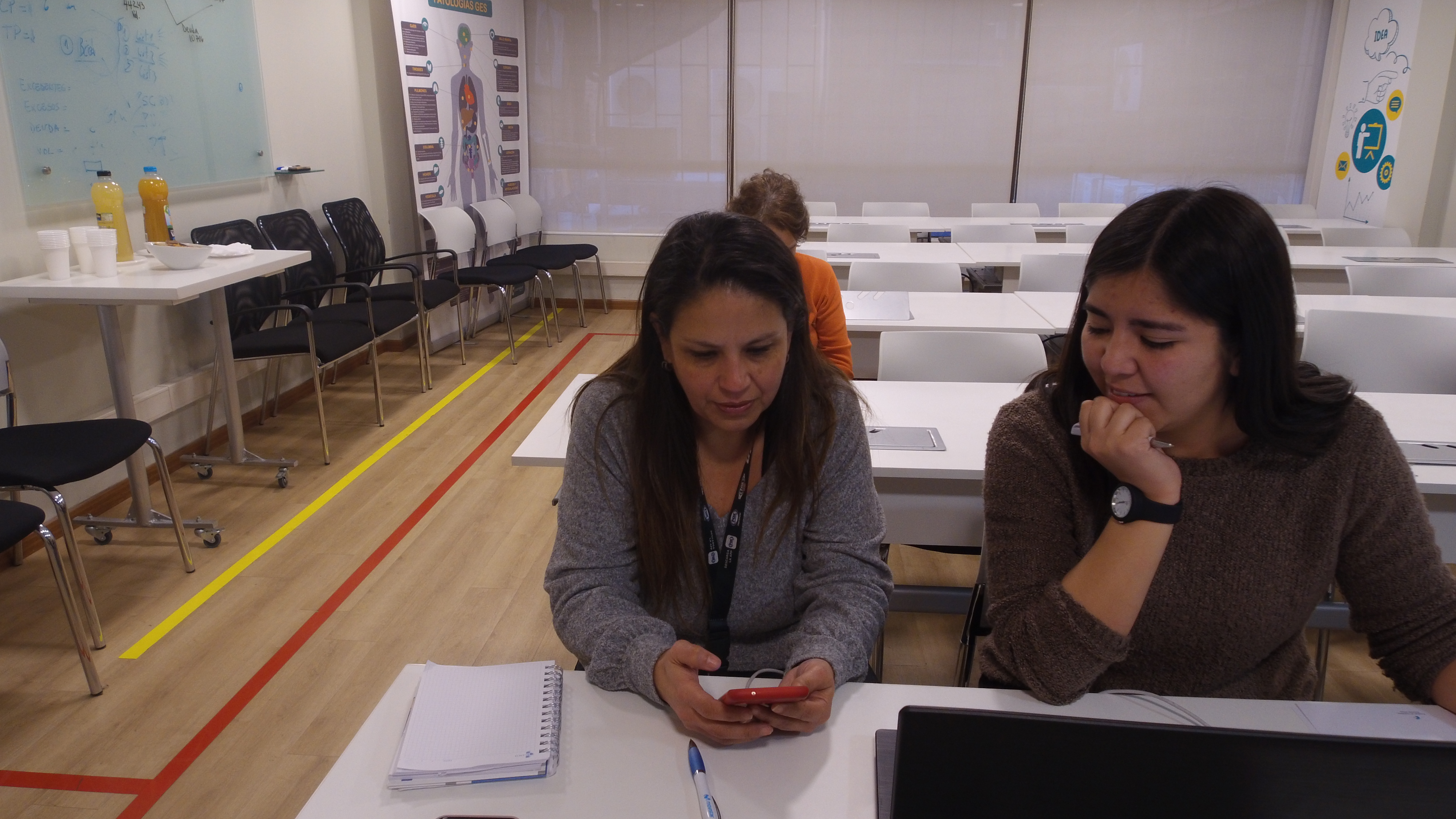 Free HTML5 Template by FreeHTML5.co