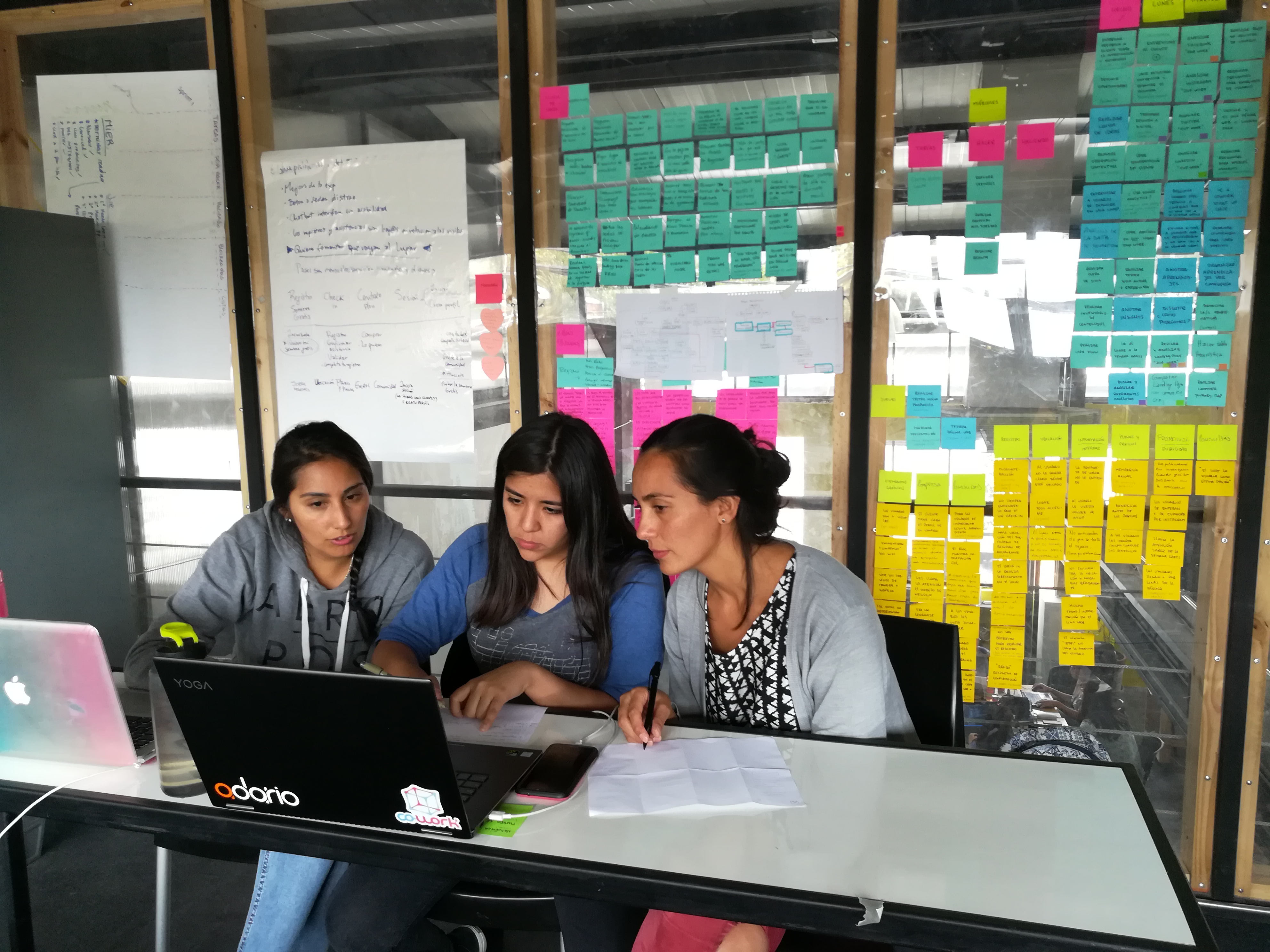 Free HTML5 Template by FreeHTML5.co